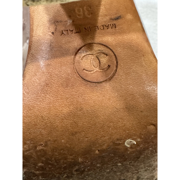 CHANEL Silver Leather And Clear Perforated PVC Slingback Heels - Picture 16 of 16